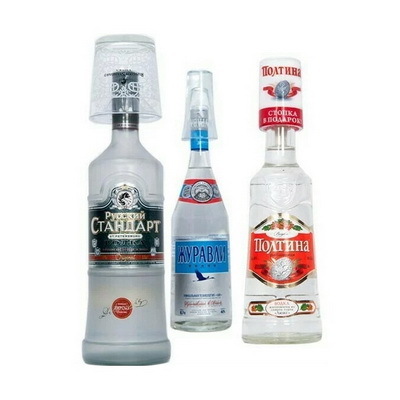 Усадка рюмки, или стопки на горлышко бутылки с алкоголем 