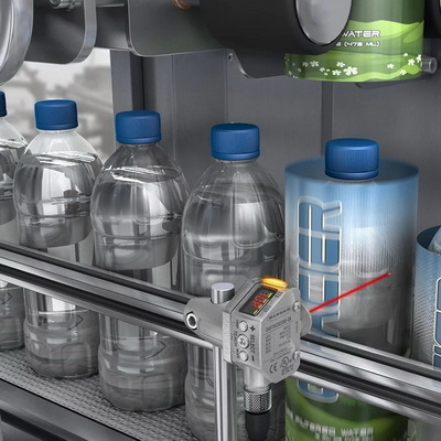 Усадка термоусадочной этикетки на тару заказчика